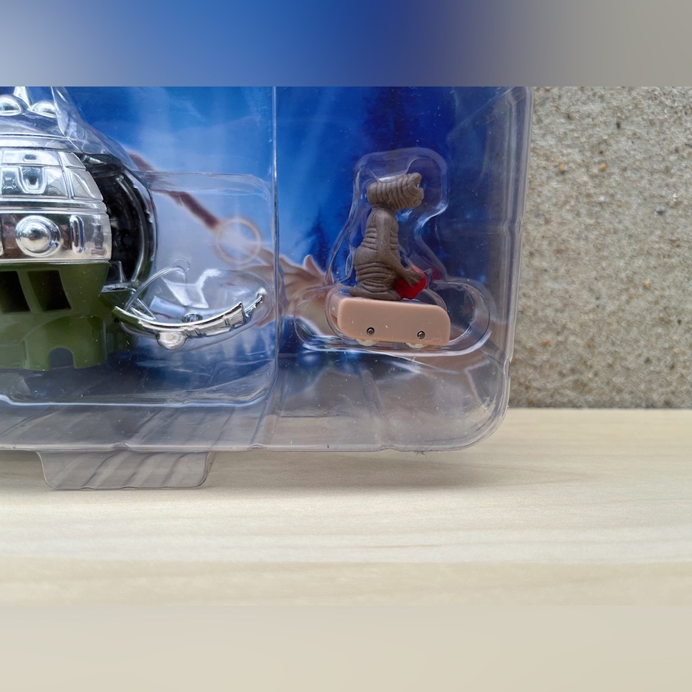 E.T. The Extra-Terrestrial & Spaceship Launcher - Picture 5 of 8